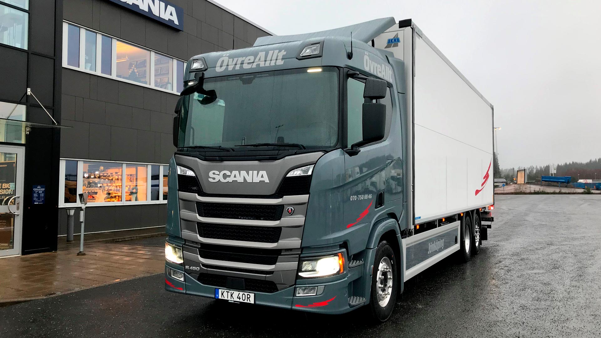 Ny Scanialastbil levererad till ÖvreAllt.