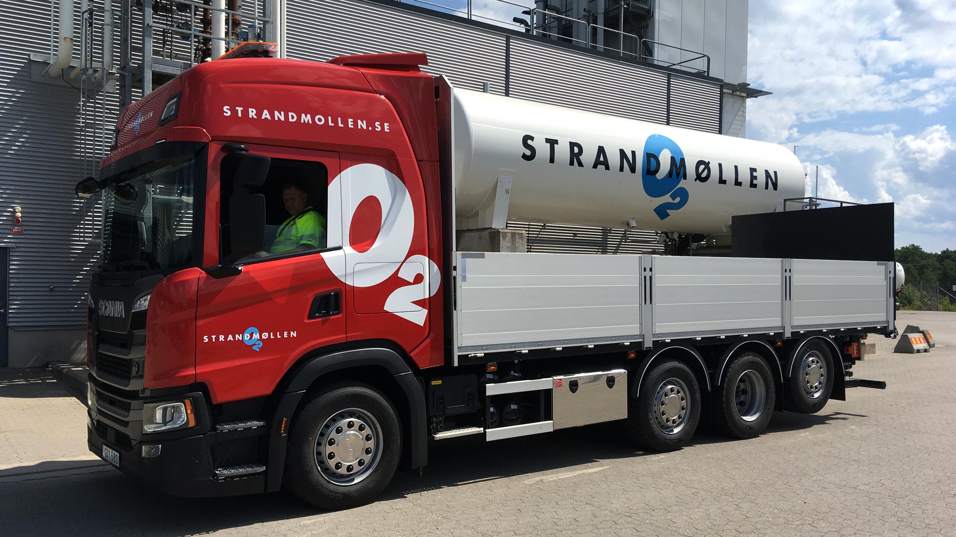 Ny Scanialastbil är levererad till Strandmöllen AB.