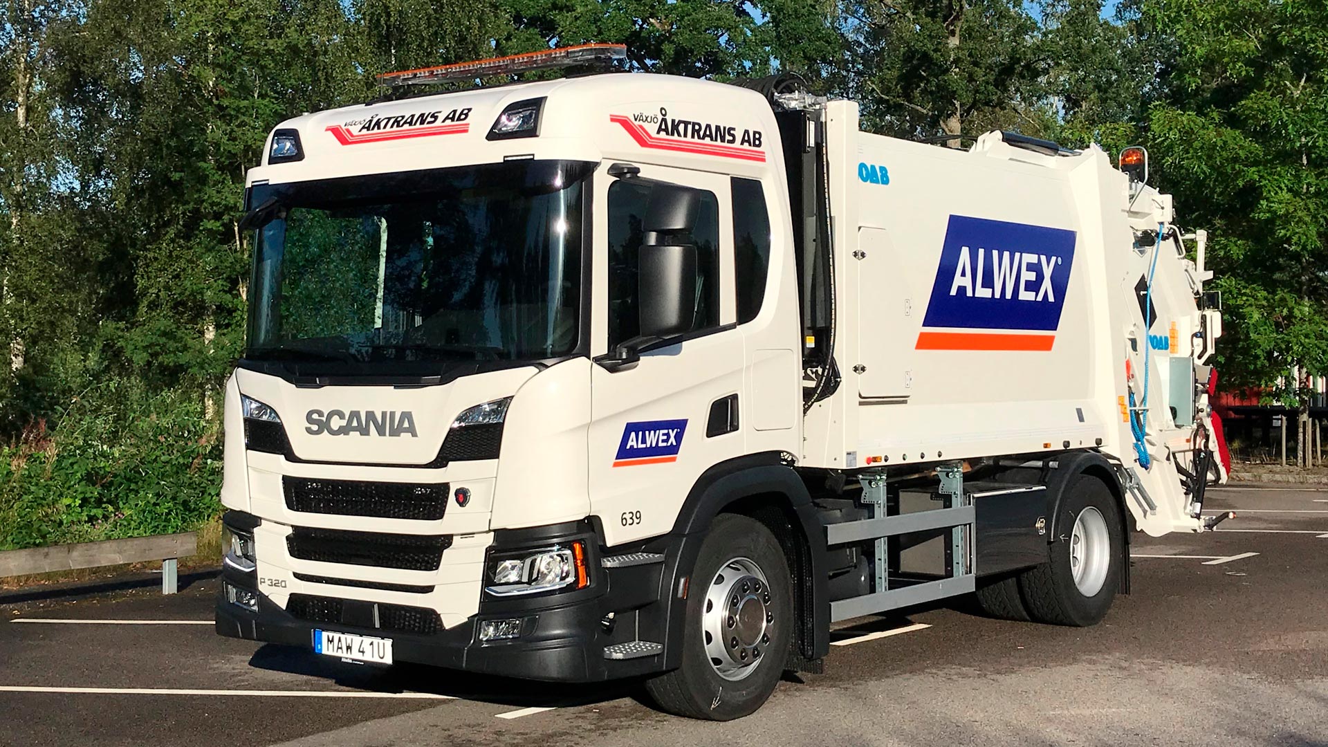 Ny Scanialastbil är levererad till Växjö Åktrans AB.Ny Scanialastbil är levererad till Växjö Åktrans AB.