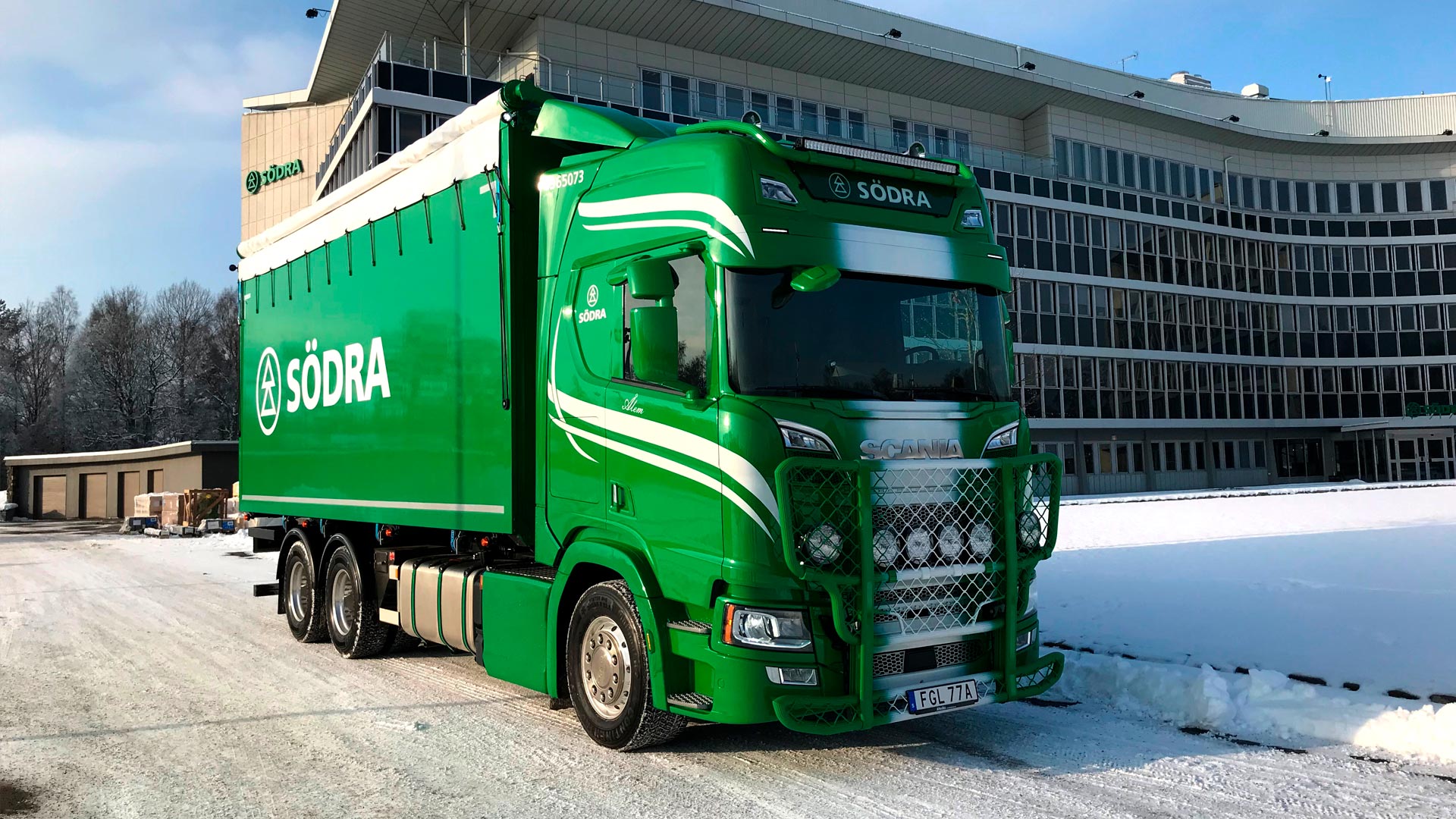 Ny Scanialastbil är levererad till Södra Skogsägarna i Växjö.