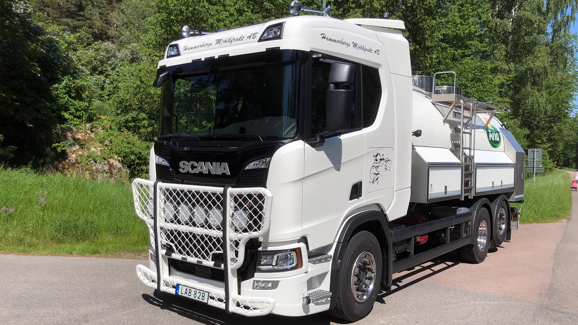 Ny Scanialastbil är levererad till JH’s mjölkfrakt AB.