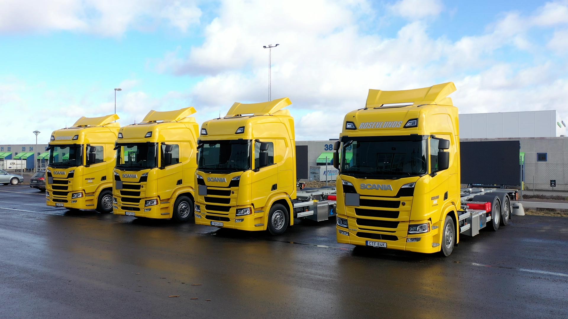 Nya Scanialastbilar är levererade till Rosenlunds Åkeri AB.