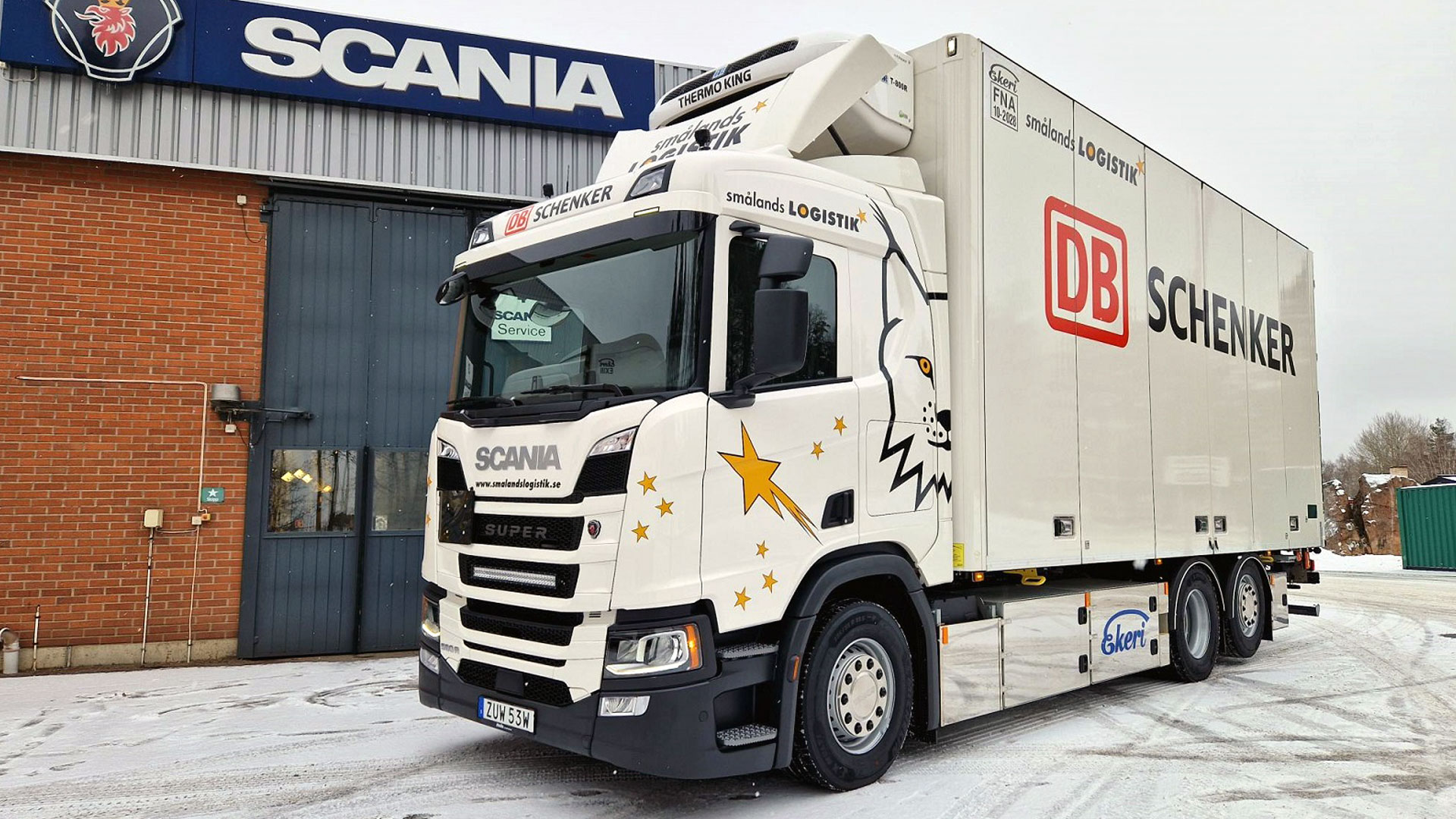 En ny lastbil, Scania R 560, är levererad till Smålands Logistik AB.