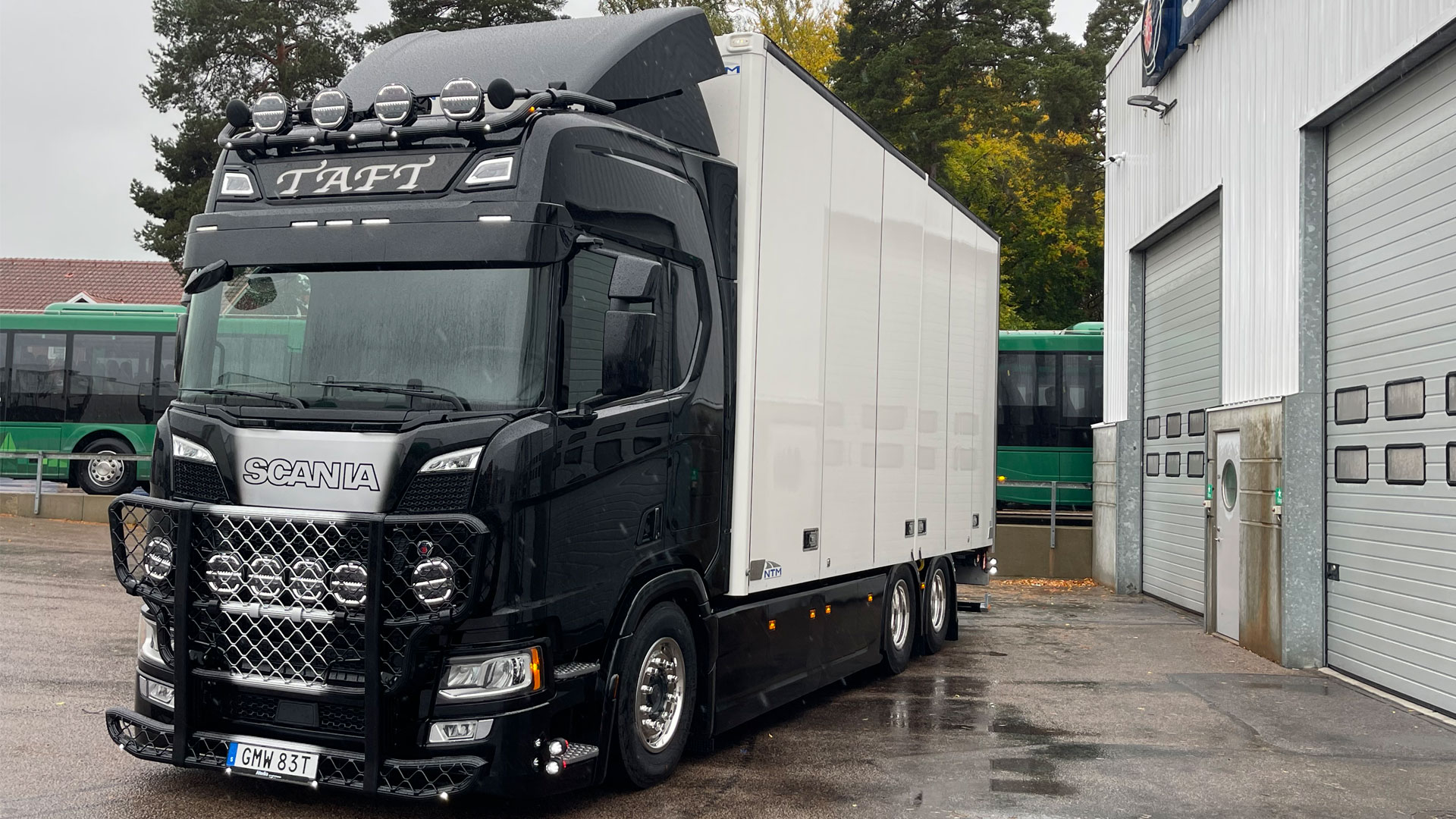 Ny Scanialastbil levererad till TAFT av Atteviks Lastbilar AB.