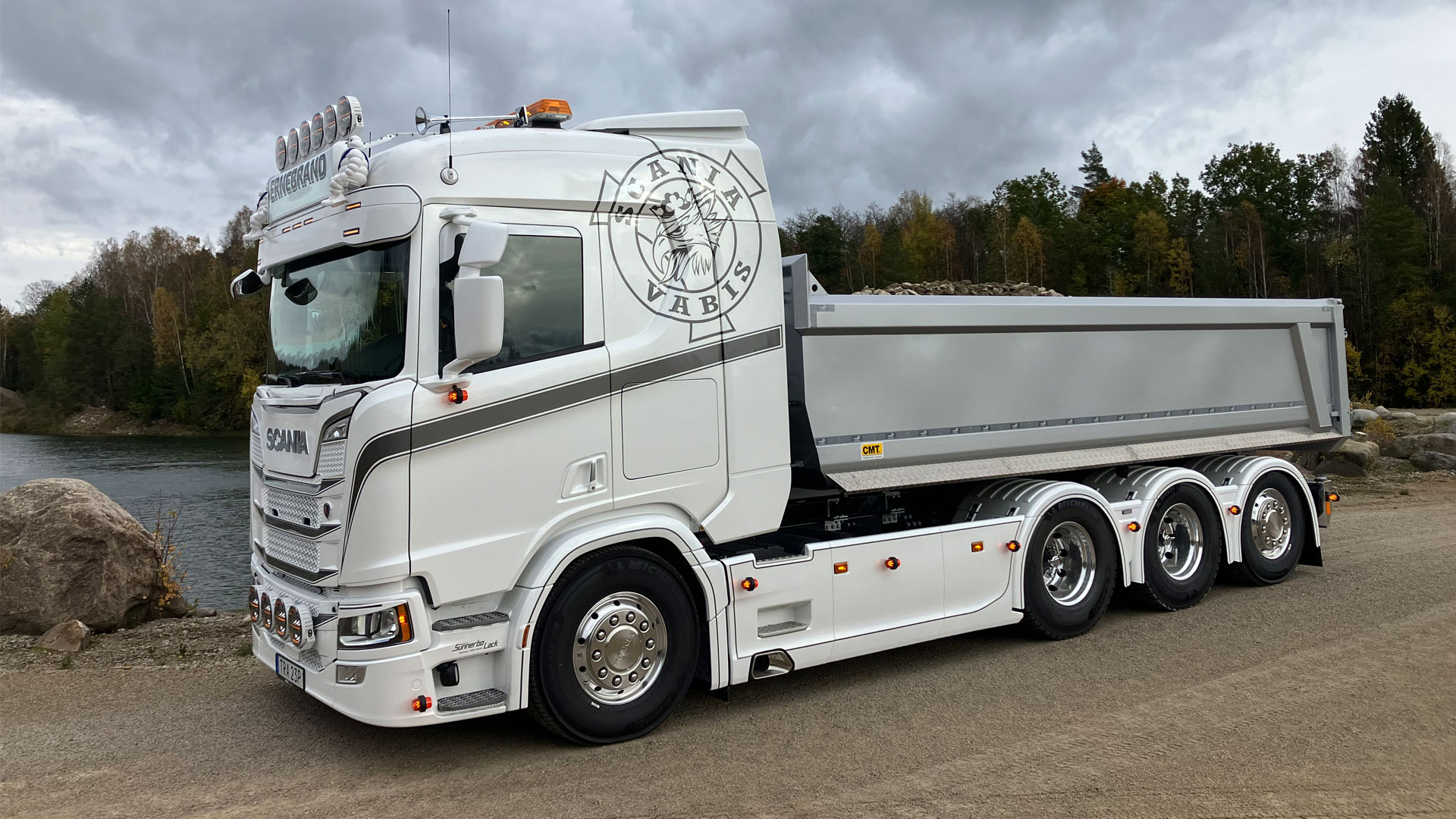 Ny Scanialastbil R660 är levererad av Atteviks Lastbilar i Älmhult. Kund: Ernebrands Åkeri AB