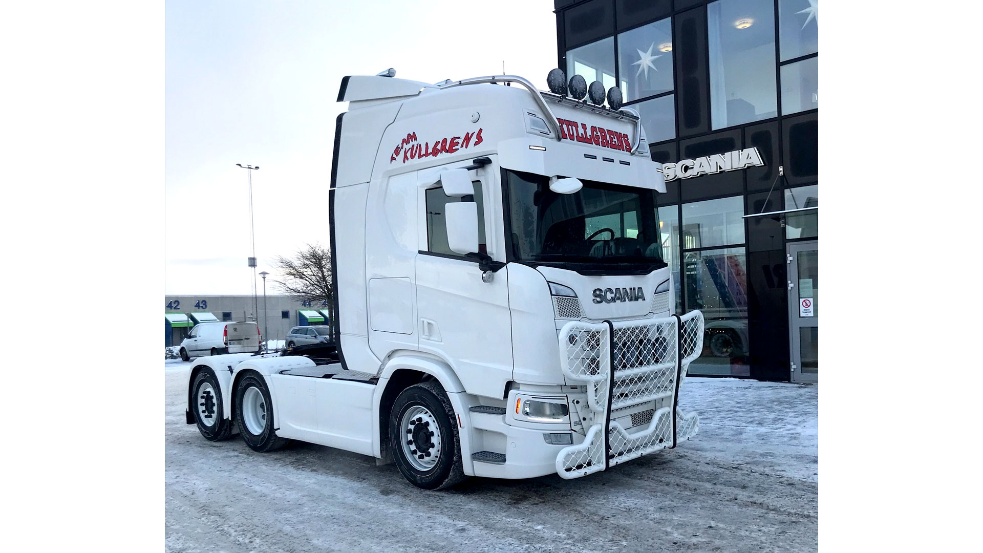 En ny Scania R500 är levererad till Kullgrens Åkeri AB av Atteviks Lastbilar AB i Jönköping.